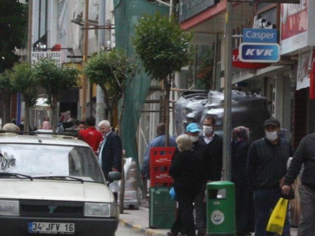 Keşan'da bazı caddelerde maske takma zorunluluğu getirildi