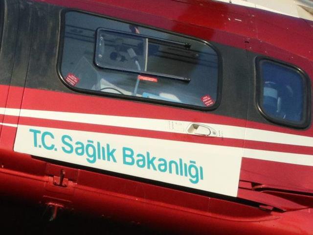 Ambulans helikopter yeni doğan bebek için havalandı