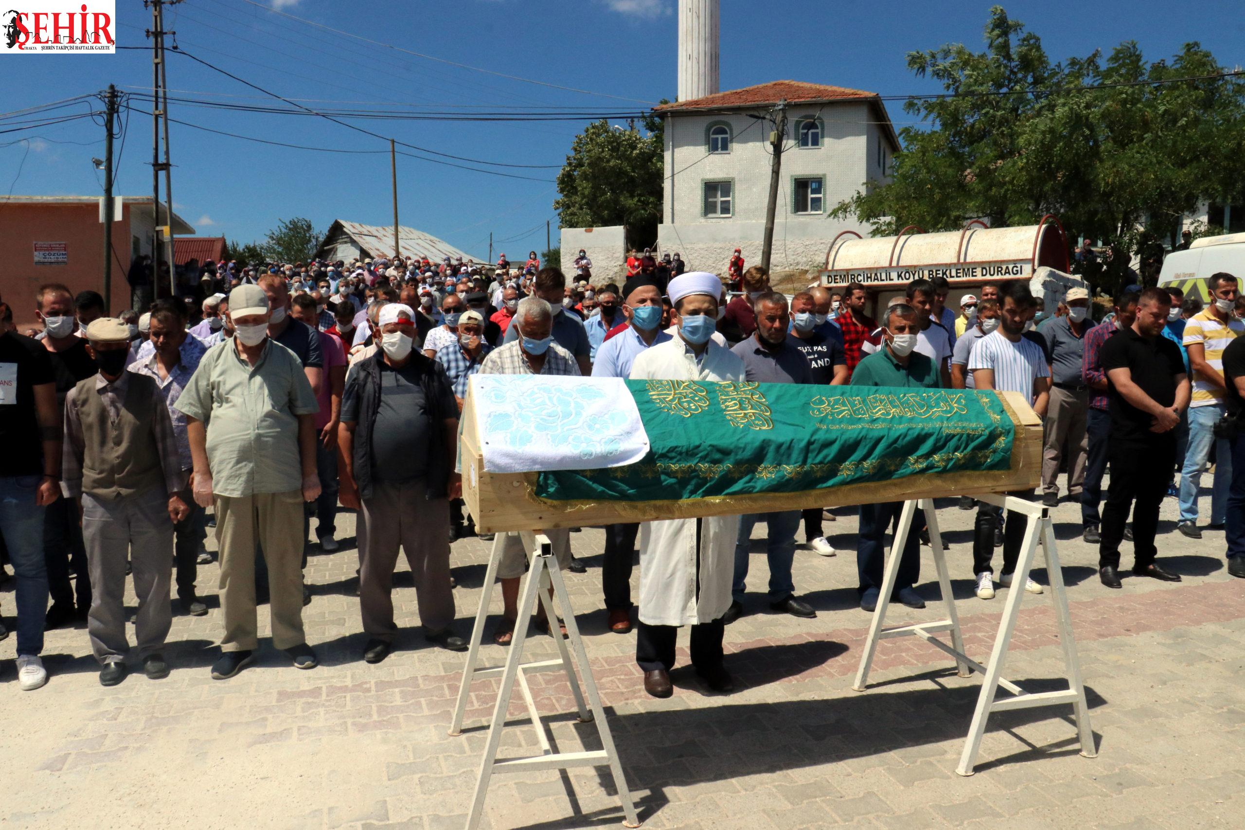 Kırklareli'nde gazdan zehirlenerek hayatını kaybeden 2 kişi toprağa verildi