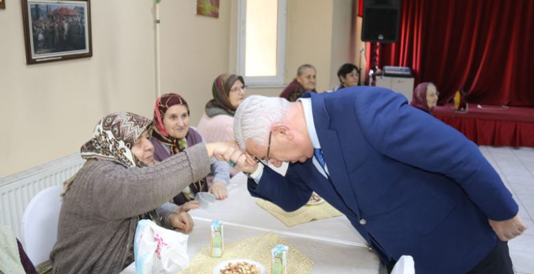 Başkan Yüksel Huzur Evi Sakinlerini Unutmadı