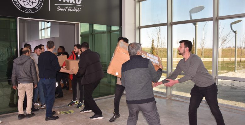 Üniversitemizde Toplanan Yardım Malzemeleri Deprem Bölgelerine Ulaştırılmak Üzere Yola Çıktı