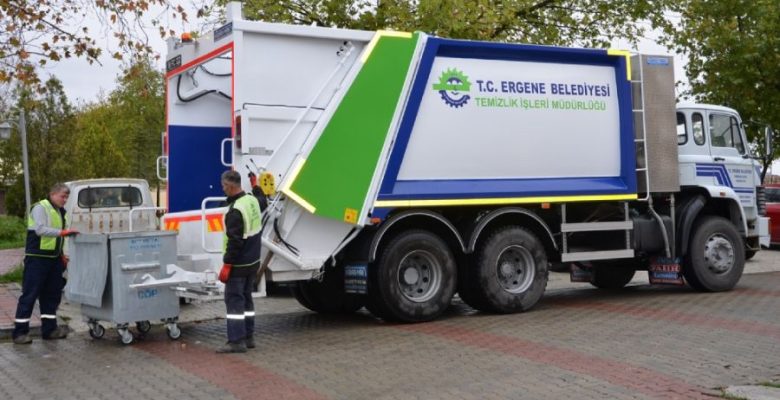 Ergene Belediyesi Günlük 130 Ton Çöp Topluyor